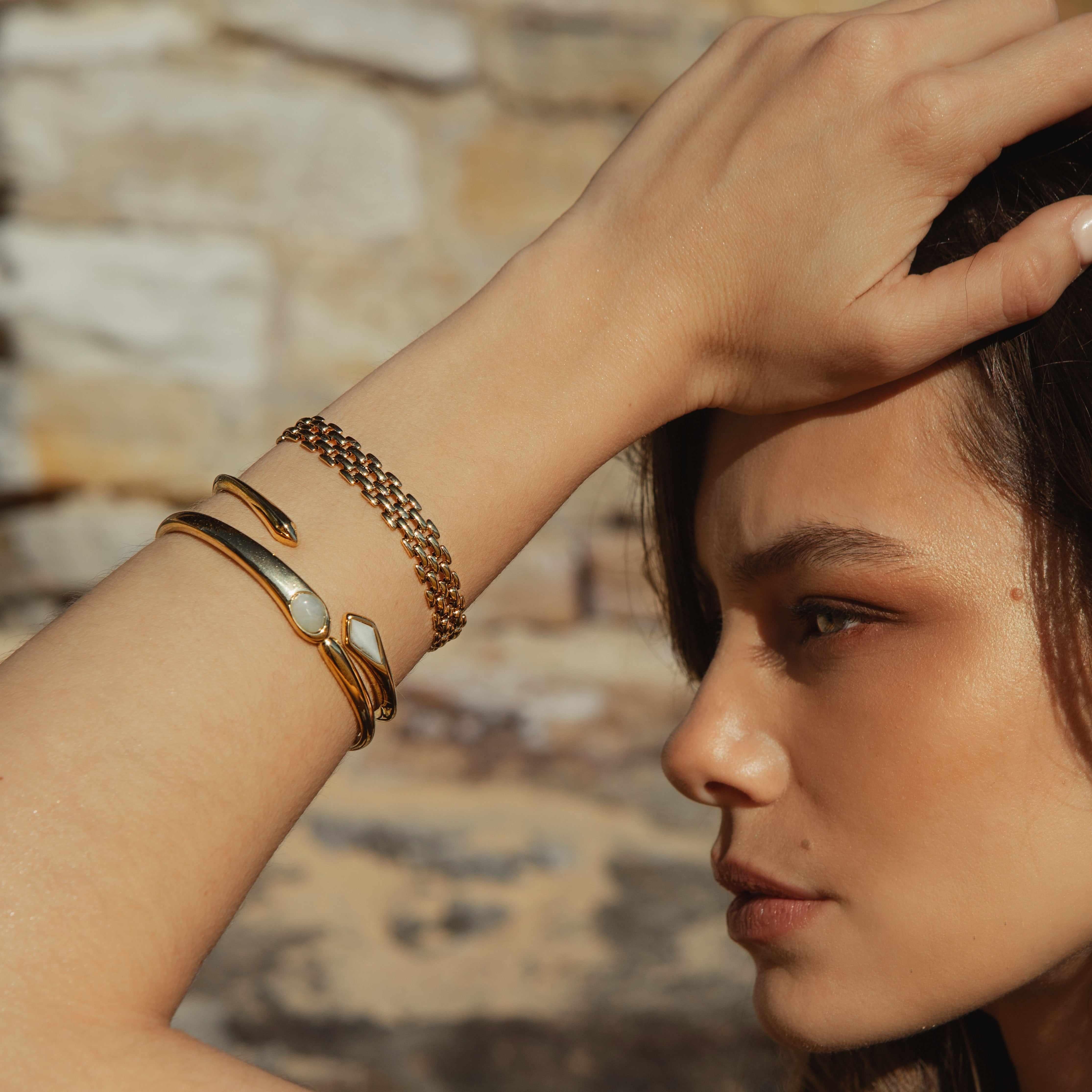 Kiyan semi-precious cuff bracelet - waterproof - Image 3